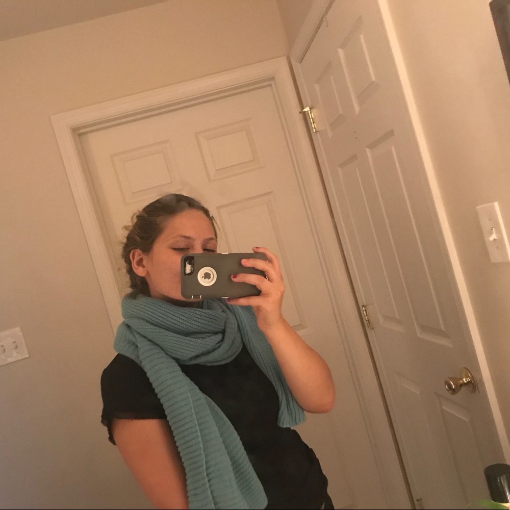 Scarf - Picture 2 of 3